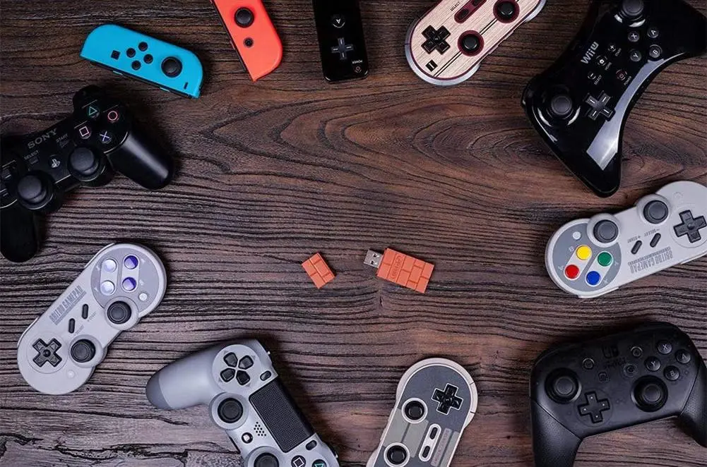 8BitDo une solution materielle pour connecter vos manettes