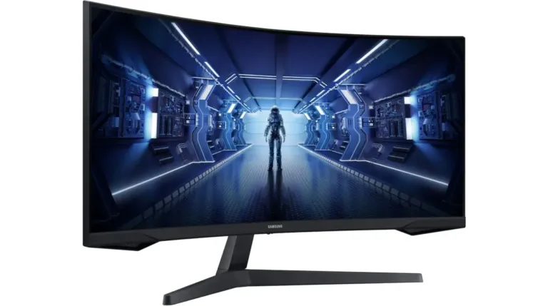côté Samsung Odyssey G5 34