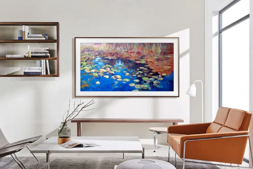 Samsung The Frame 2023 - TV 65 pouces dans un salon