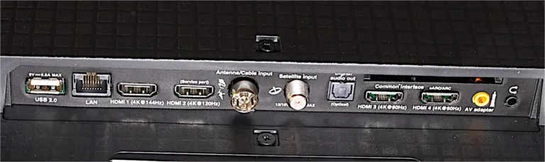 TCL 65C745 - connectiques